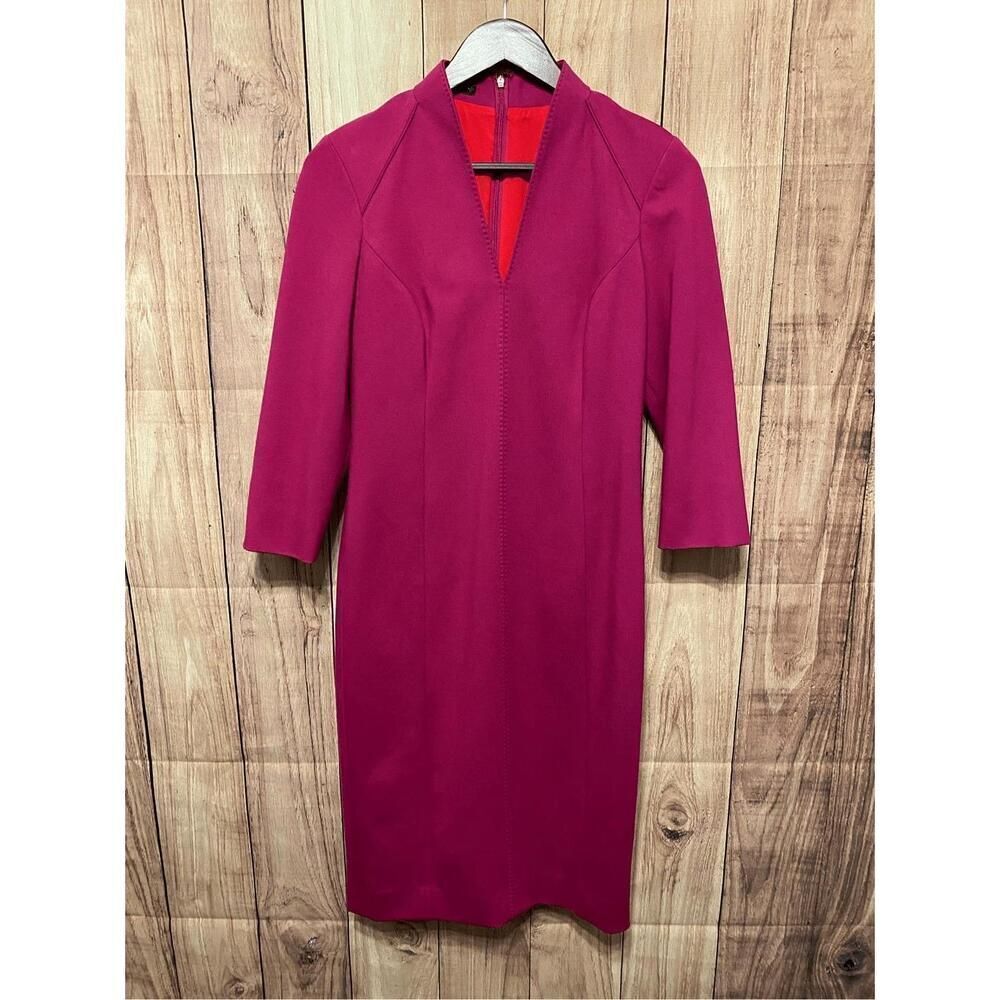 Carlisle Collection size 2 Fuchsia V-Neck Sheath Dress